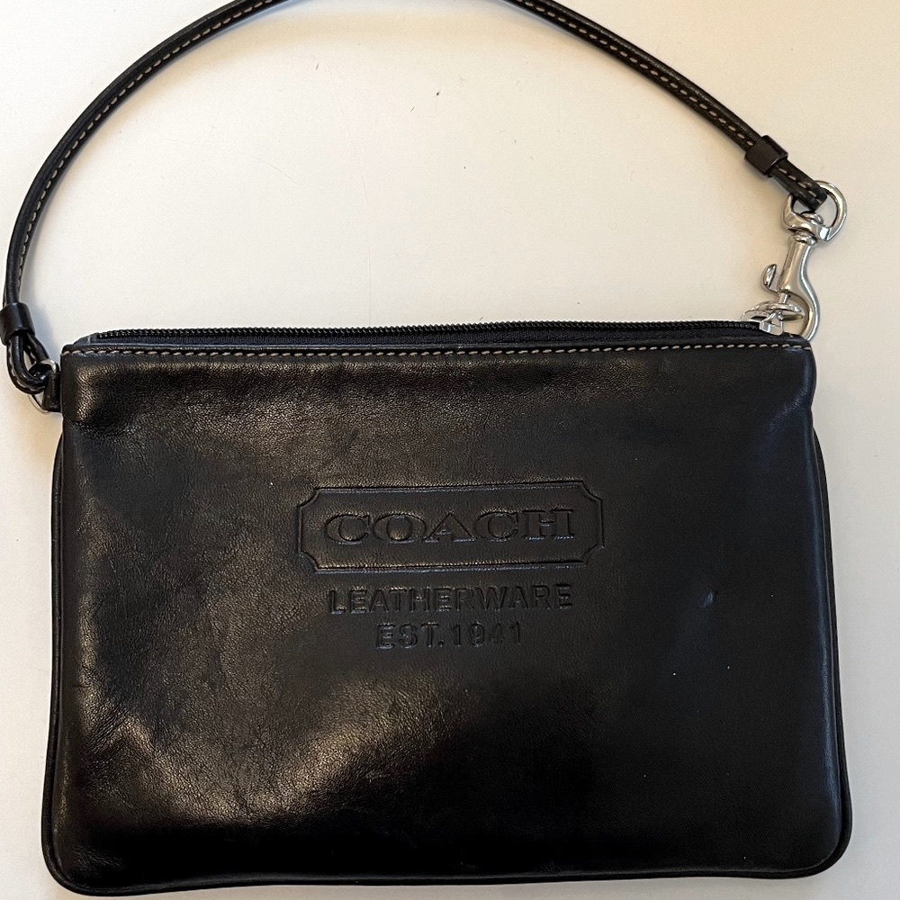 COACH LEATHER CLUTCH/WRISTLET - Black w/zipper